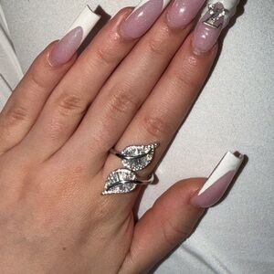 Elegant Silver Leaf Ring